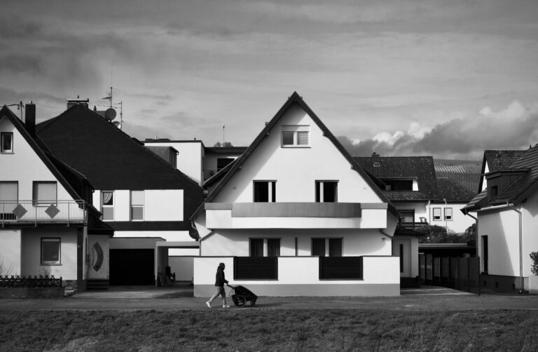 Nachhaltiger Kinderwagen aus umweltfreundlichen Materialien für moderne Familien unterwegs