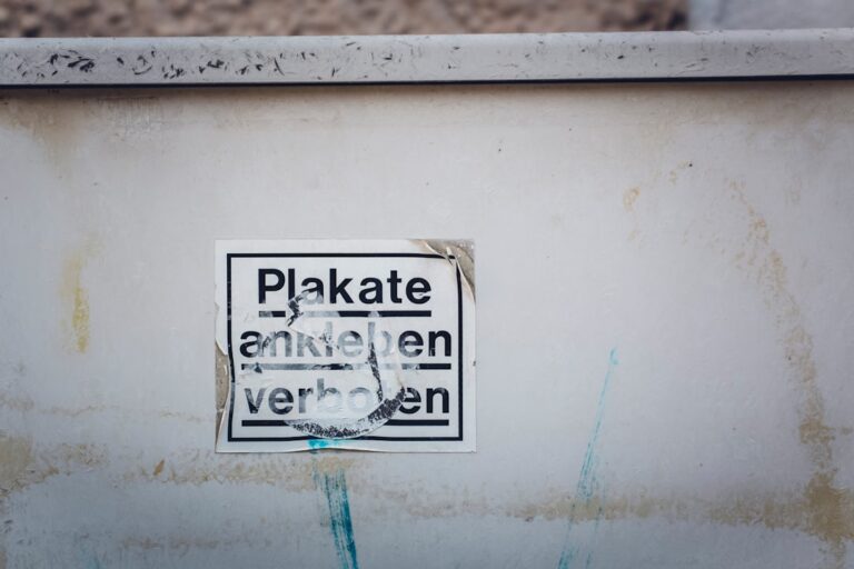 Photovoltaikanlage im Eigenheim mit technischer Inspektion zur Erkennung von Defekten